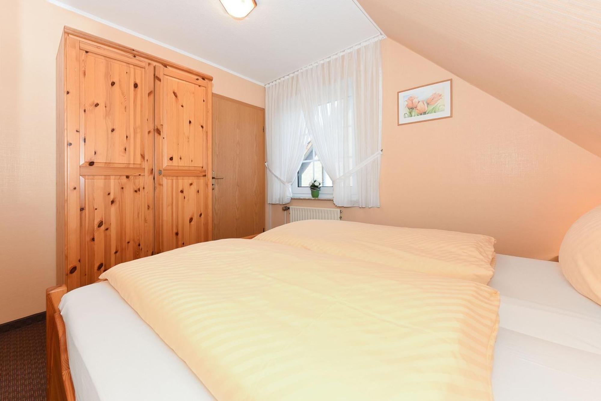 Apartment Haus Pirateninsel Bensersiel